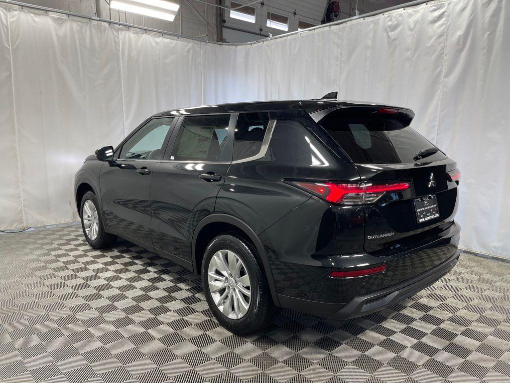 new 2025 Mitsubishi Outlander car, priced at $29,795