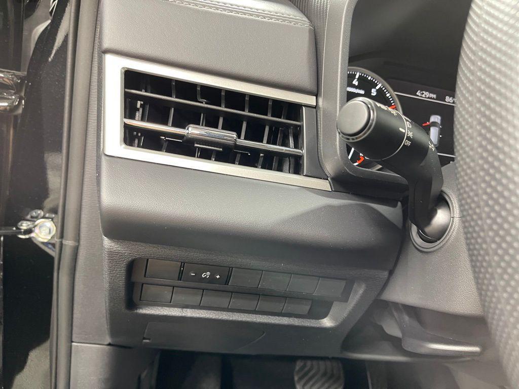 new 2025 Mitsubishi Outlander car, priced at $29,795