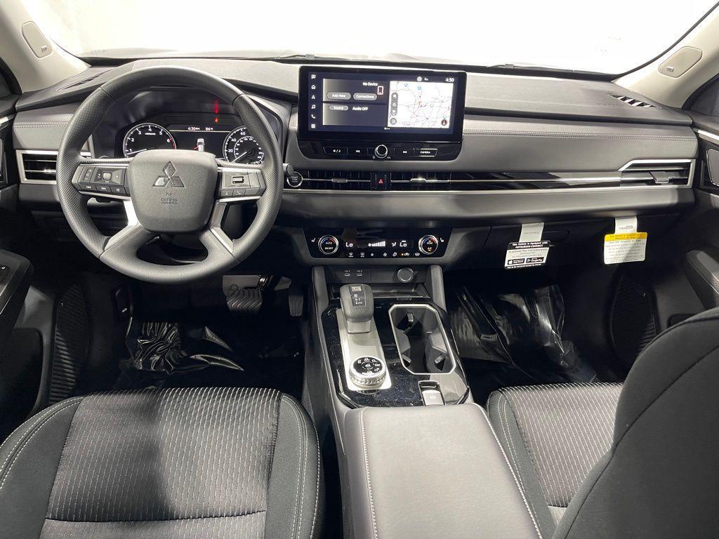 new 2025 Mitsubishi Outlander car, priced at $29,795
