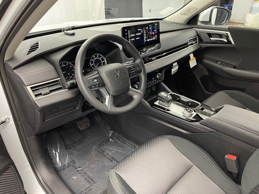 new 2025 Mitsubishi Outlander car, priced at $29,895
