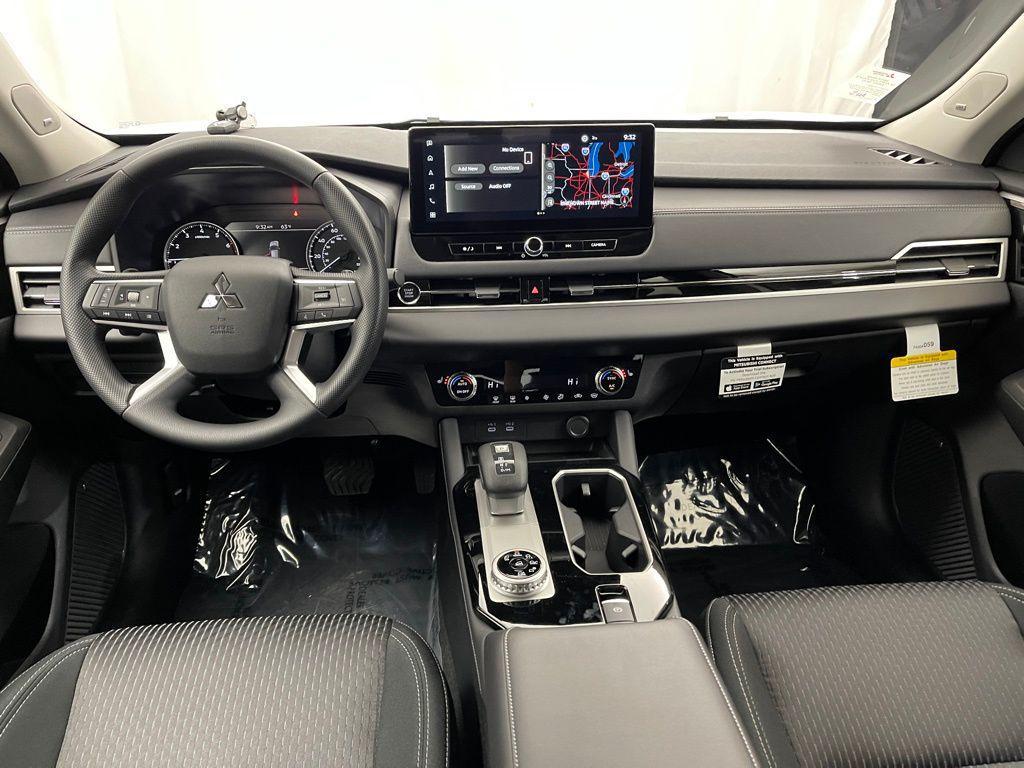 new 2025 Mitsubishi Outlander car, priced at $29,895