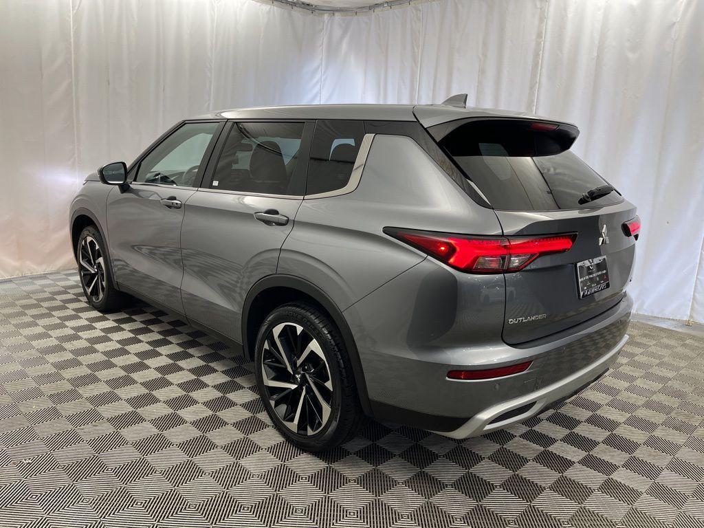 used 2024 Mitsubishi Outlander car, priced at $23,595