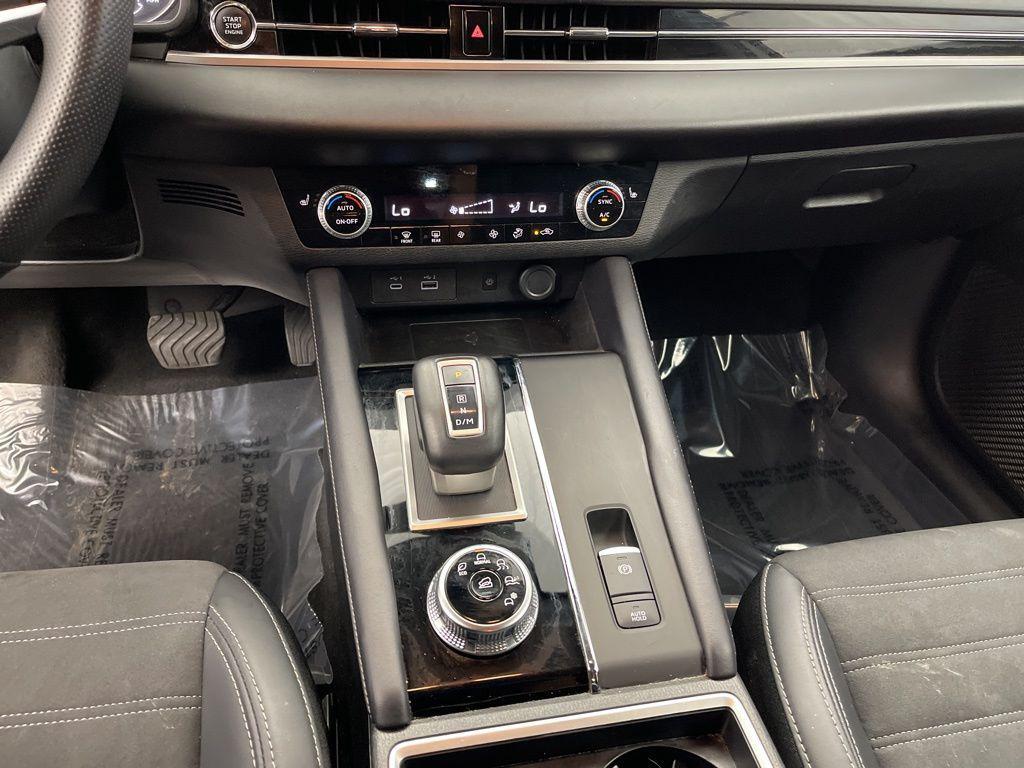 used 2024 Mitsubishi Outlander car, priced at $23,595