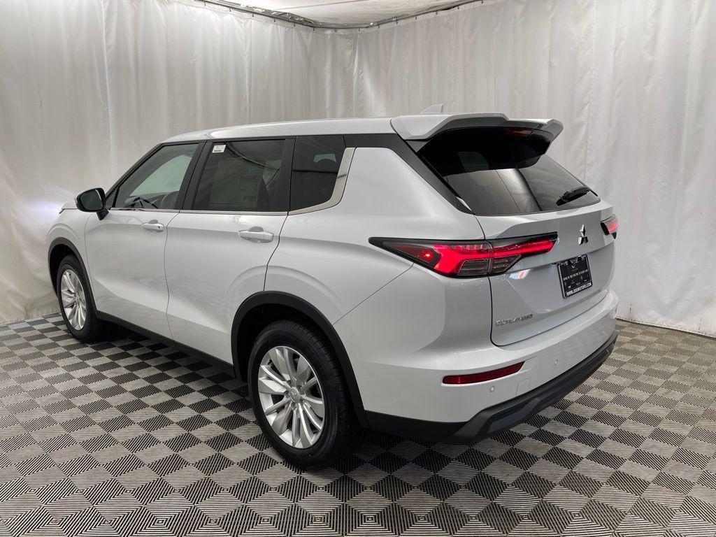 new 2025 Mitsubishi Outlander car, priced at $32,315