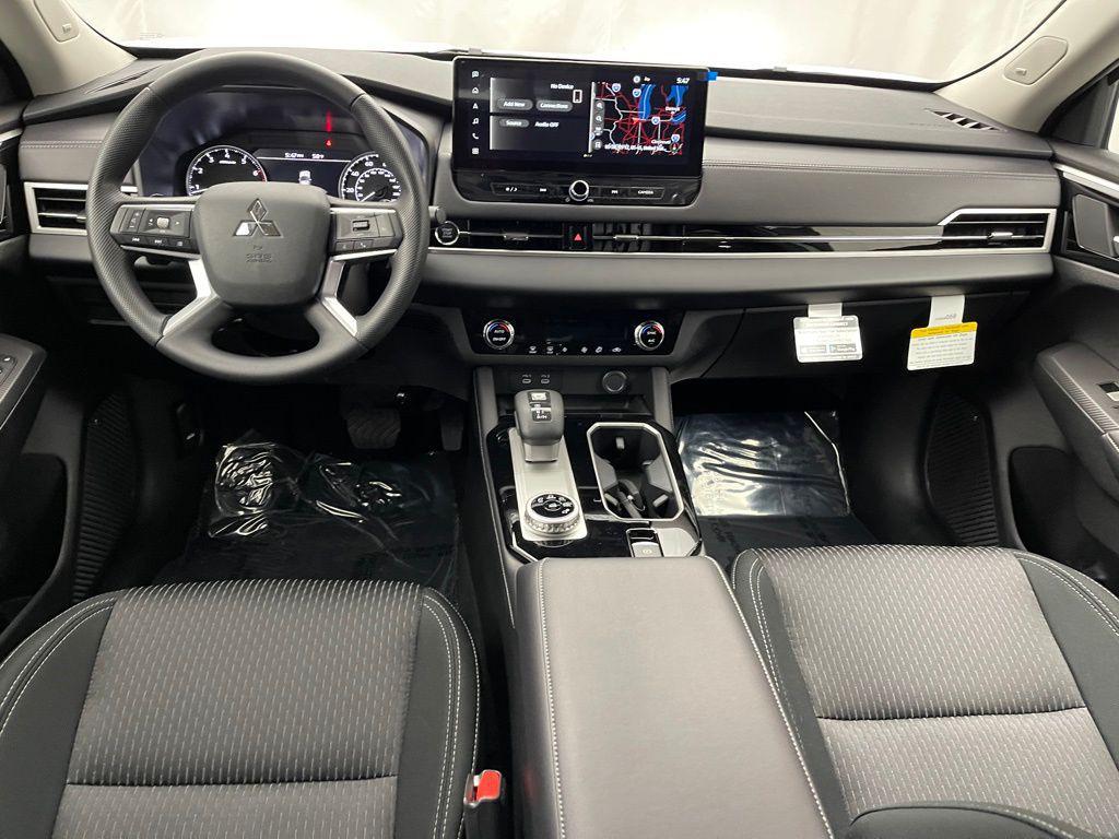 new 2025 Mitsubishi Outlander car, priced at $32,315