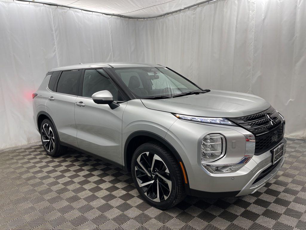 used 2024 Mitsubishi Outlander car, priced at $25,295