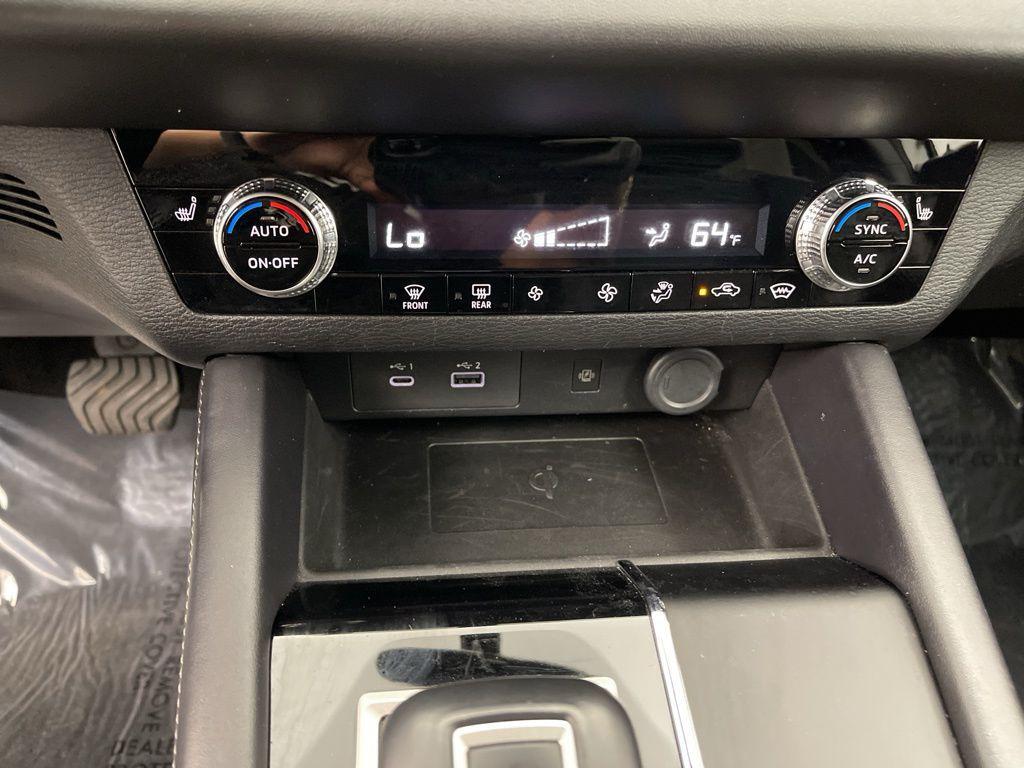 used 2024 Mitsubishi Outlander car, priced at $25,295