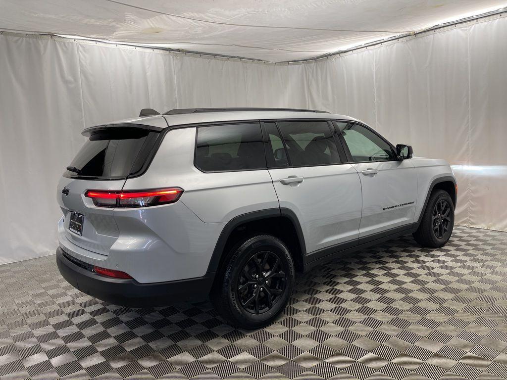 used 2024 Jeep Grand Cherokee L car, priced at $27,395