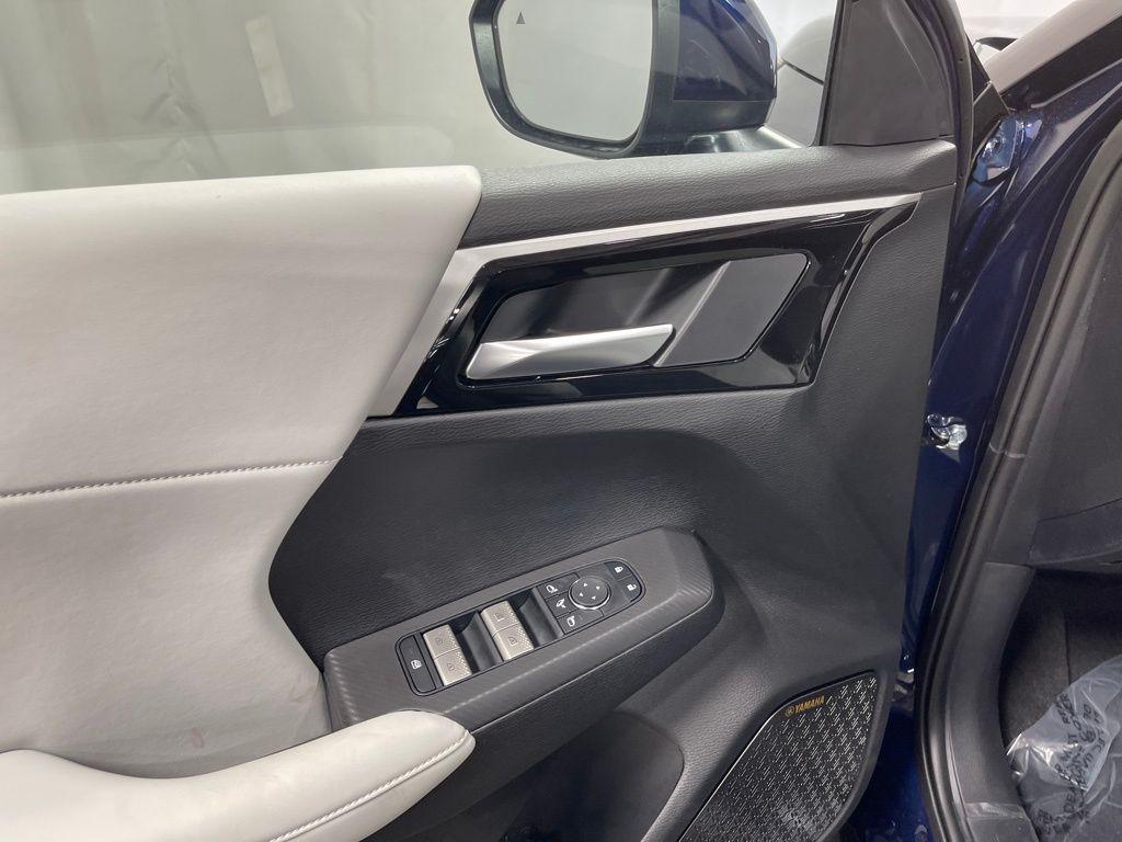 new 2025 Mitsubishi Outlander car, priced at $36,660