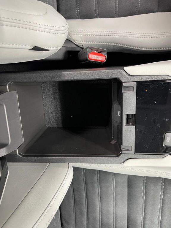 new 2025 Mitsubishi Outlander car, priced at $36,660