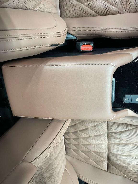 new 2025 Mitsubishi Outlander car, priced at $42,700