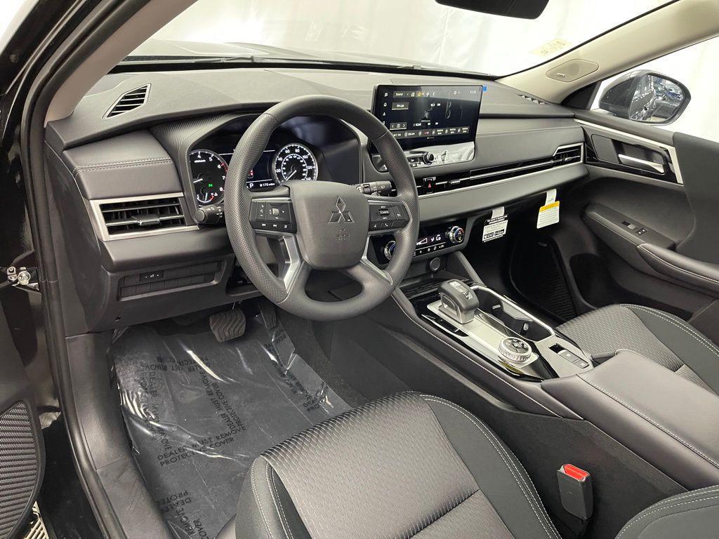new 2025 Mitsubishi Outlander car, priced at $31,720