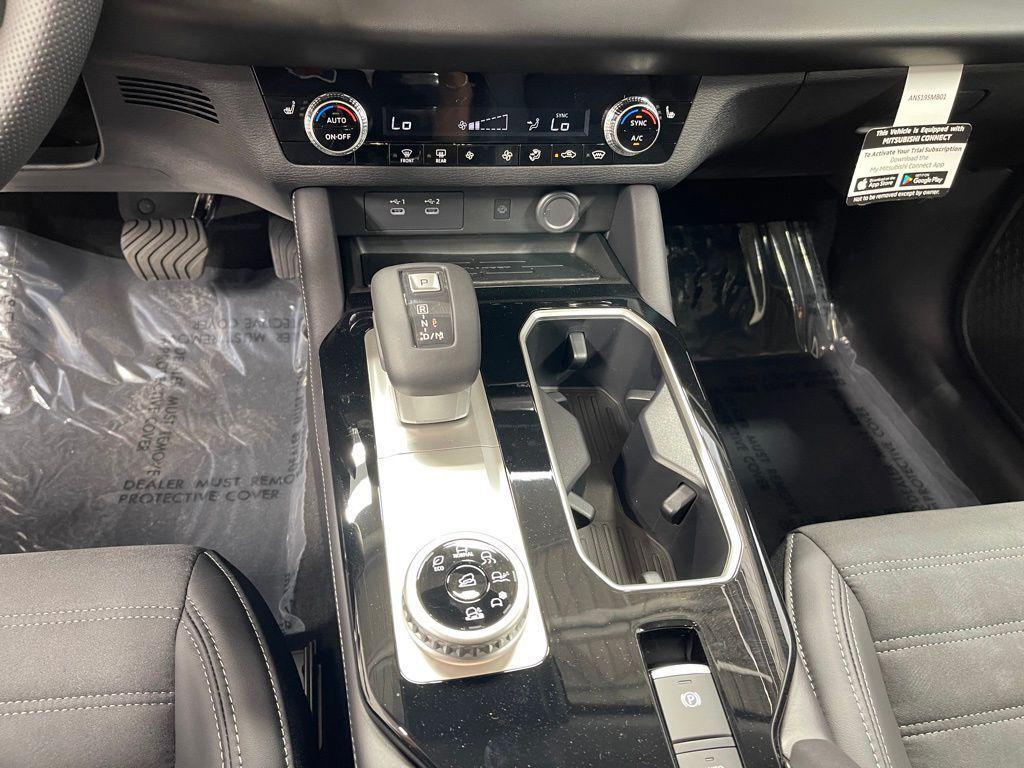 new 2025 Mitsubishi Outlander car, priced at $36,750