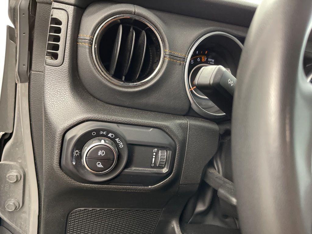 used 2023 Jeep Gladiator car, priced at $34,685