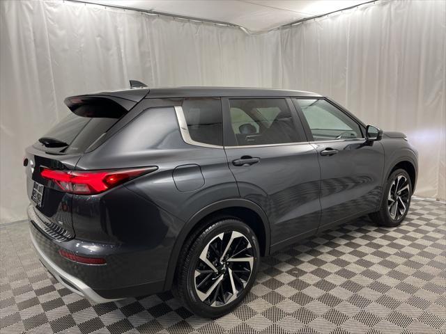 new 2024 Mitsubishi Outlander car, priced at $38,090