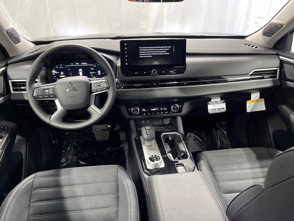 new 2025 Mitsubishi Outlander car, priced at $37,200