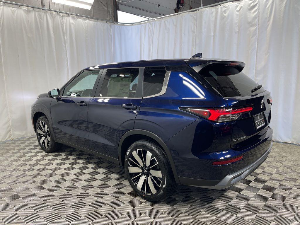 new 2025 Mitsubishi Outlander car, priced at $36,200