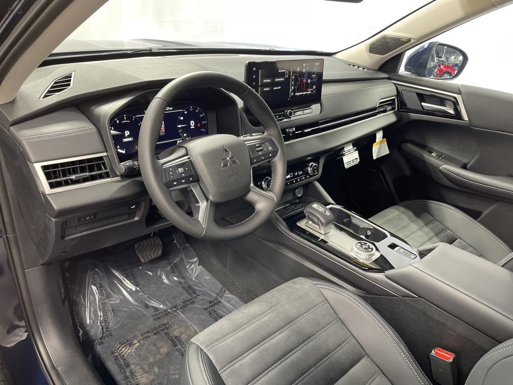 new 2025 Mitsubishi Outlander car, priced at $37,200