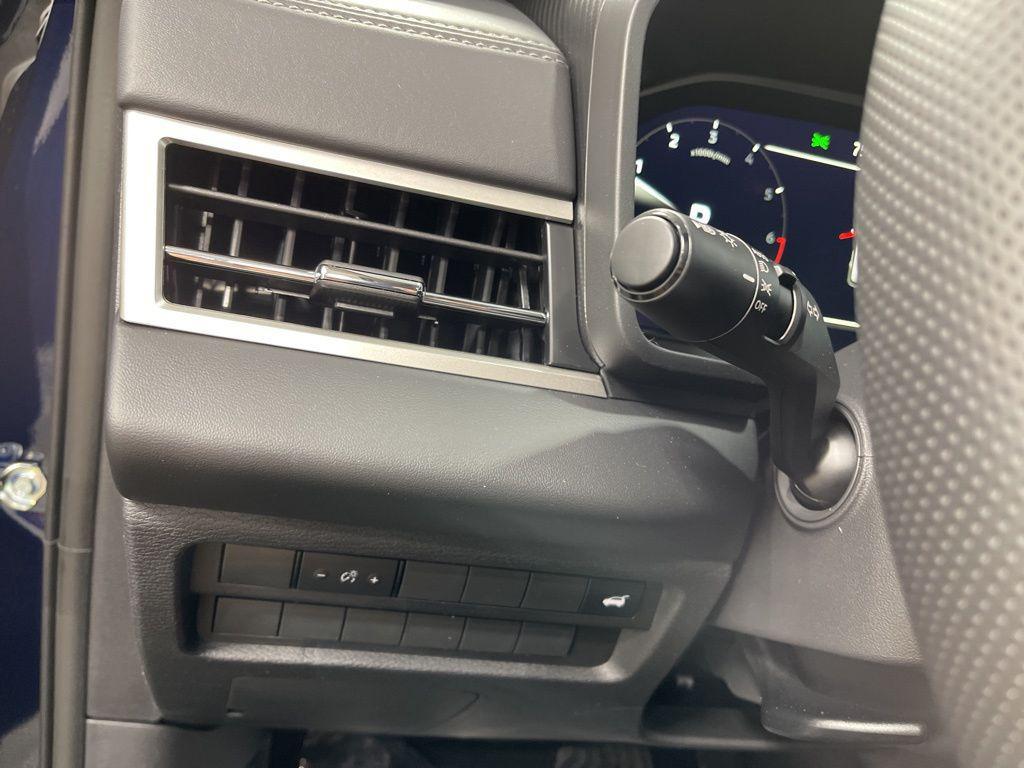 new 2025 Mitsubishi Outlander car, priced at $36,200