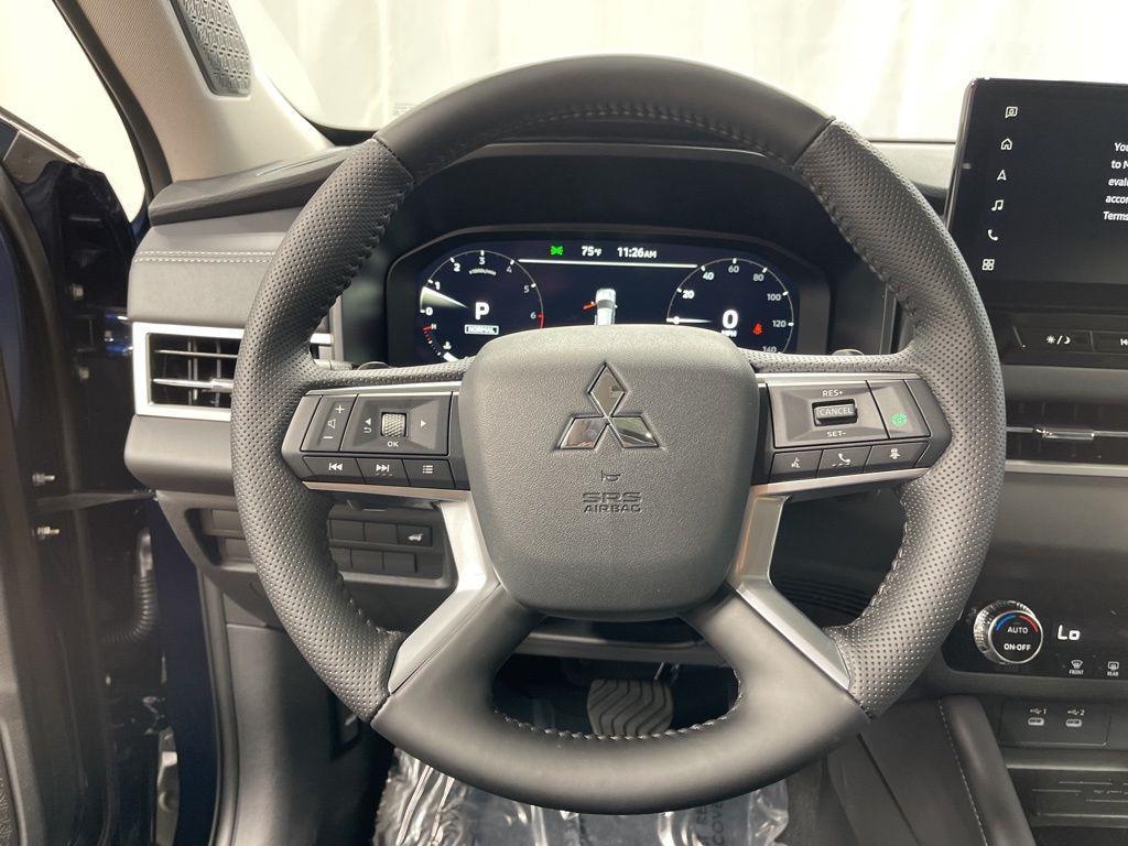 new 2025 Mitsubishi Outlander car, priced at $36,200