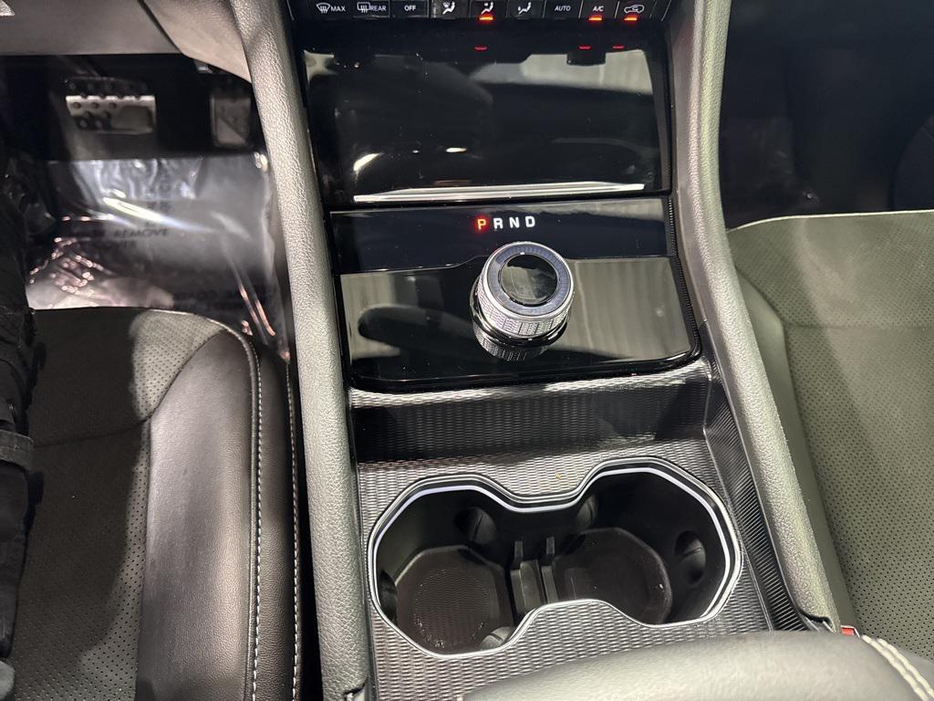 used 2024 Jeep Grand Cherokee car, priced at $33,985