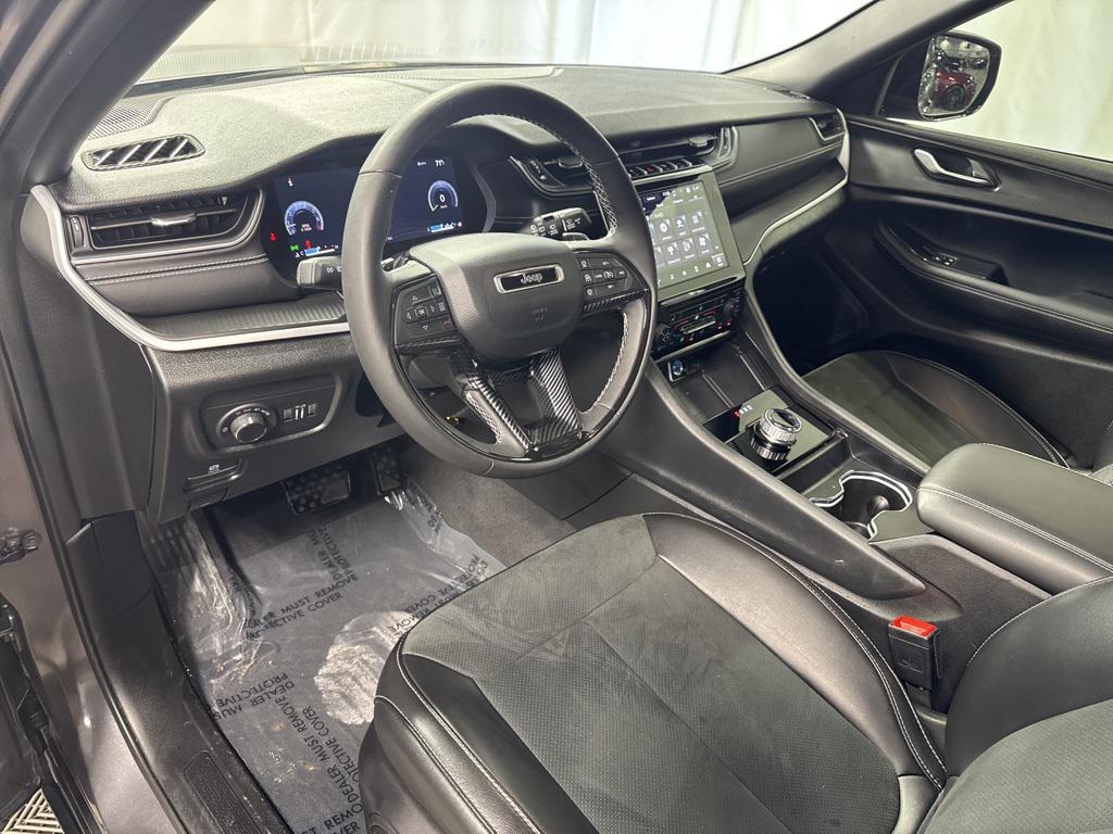used 2024 Jeep Grand Cherokee car, priced at $33,985