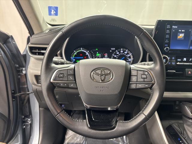 used 2021 Toyota Highlander Hybrid car, priced at $35,595