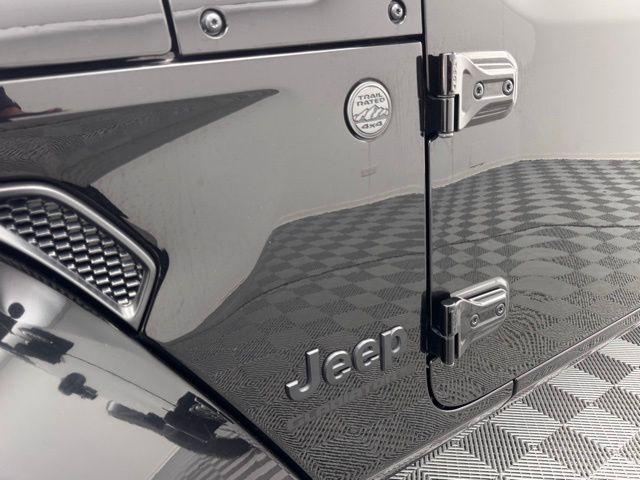 used 2023 Jeep Gladiator car, priced at $26,385