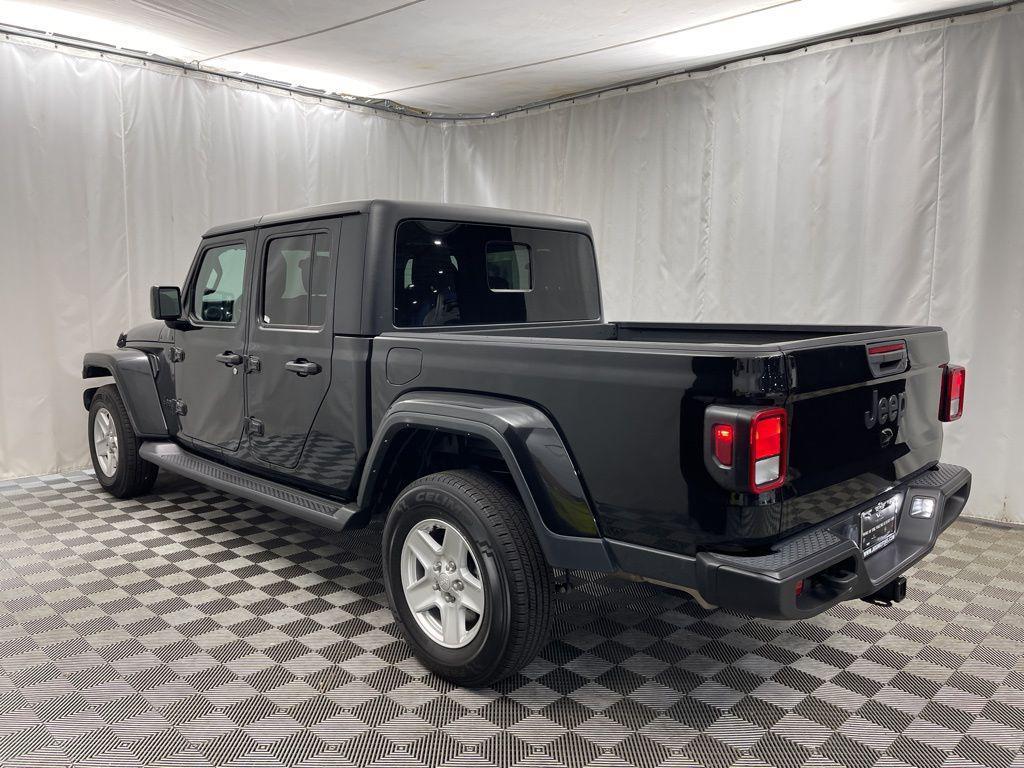 used 2023 Jeep Gladiator car, priced at $26,385
