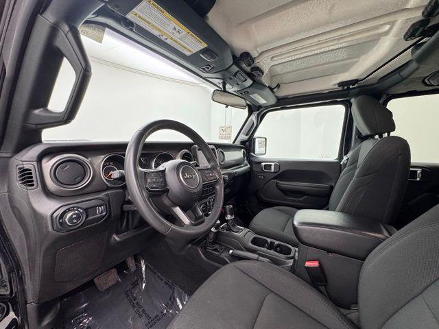 used 2023 Jeep Gladiator car, priced at $26,385