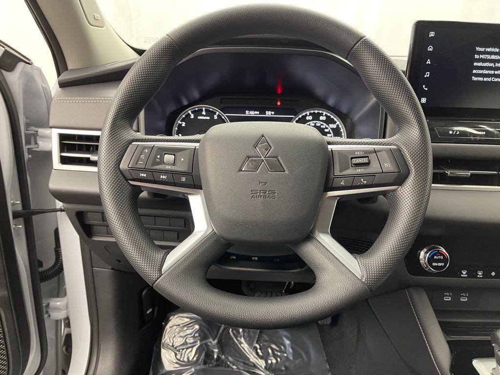 new 2025 Mitsubishi Outlander car, priced at $29,985