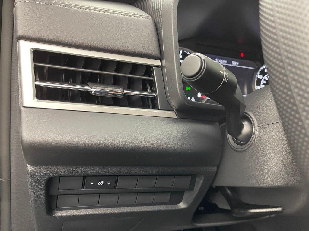 new 2025 Mitsubishi Outlander car, priced at $29,985