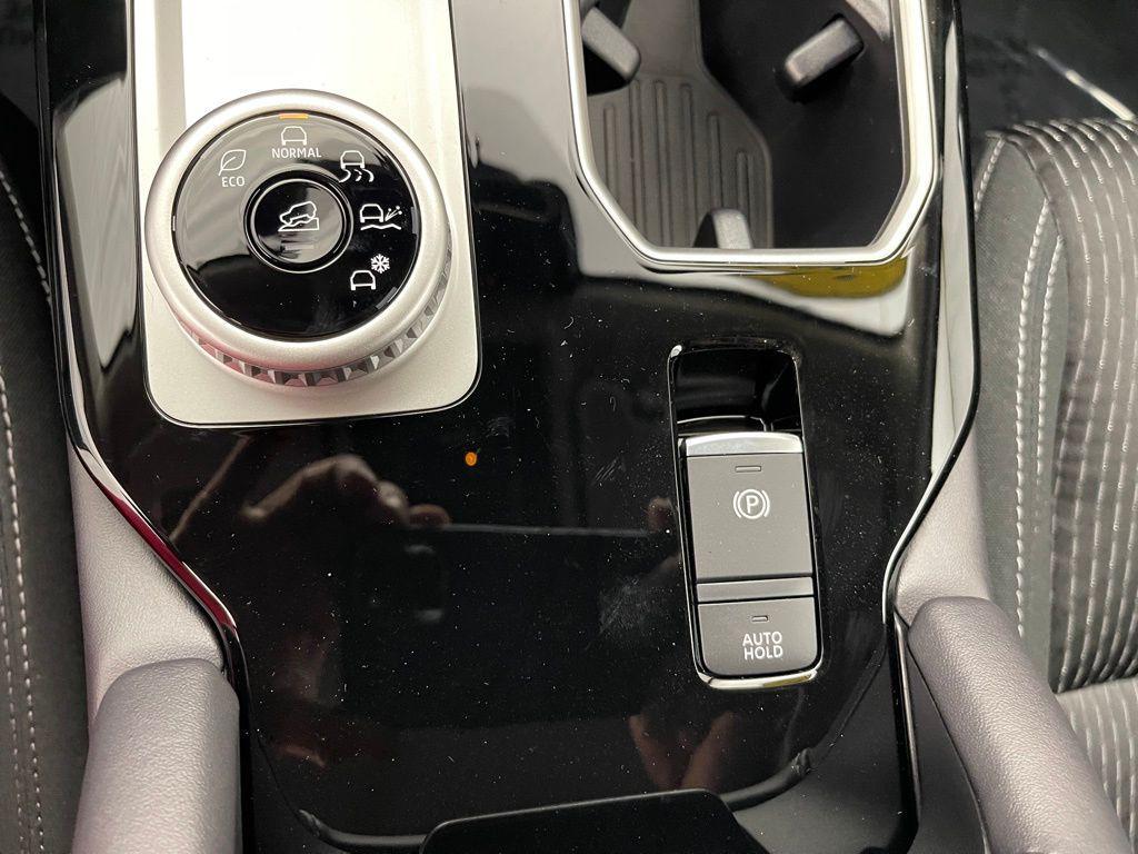 new 2025 Mitsubishi Outlander car, priced at $32,315