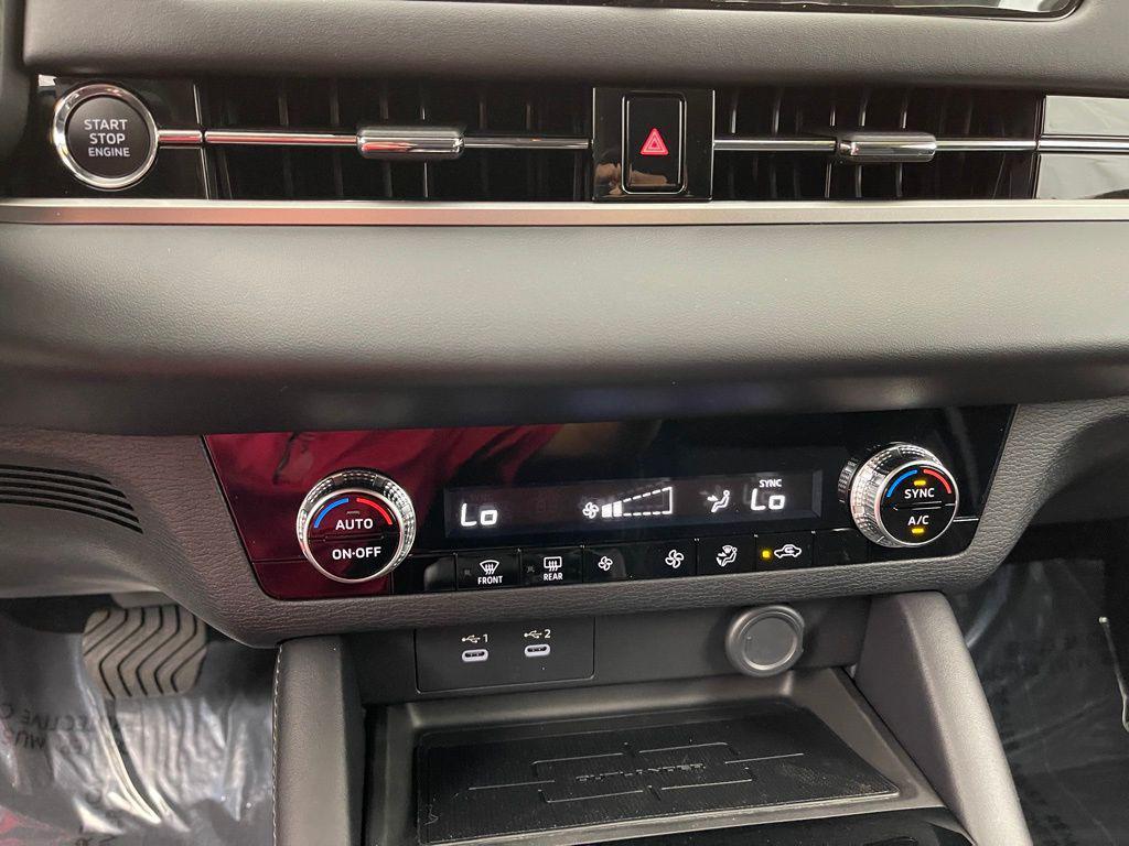 new 2025 Mitsubishi Outlander car, priced at $32,315