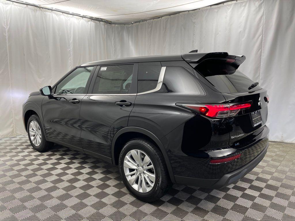 new 2025 Mitsubishi Outlander car, priced at $32,315