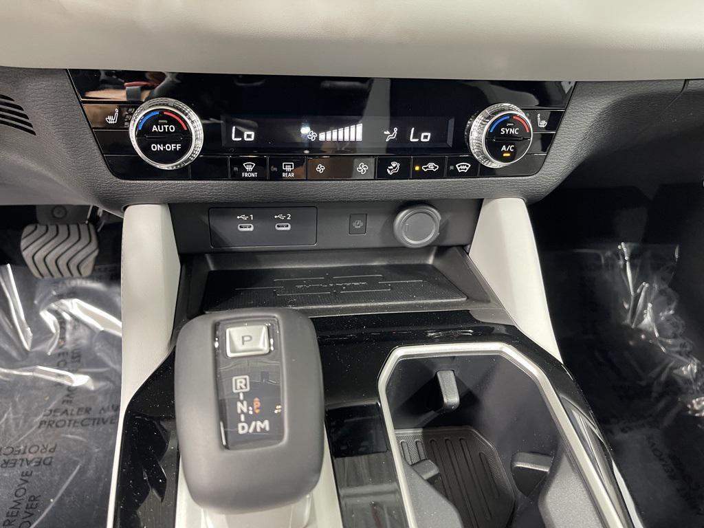 new 2025 Mitsubishi Outlander car, priced at $34,595