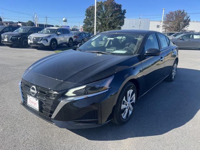 new 2025 Nissan Altima car, priced at $25,411