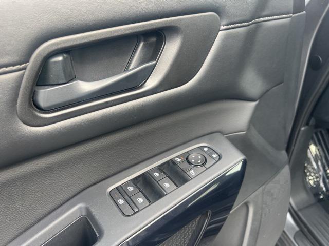 used 2025 Nissan Pathfinder car, priced at $35,589