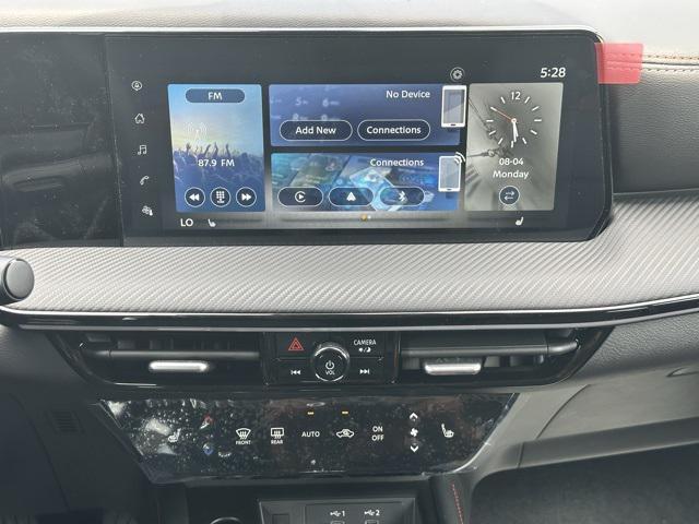 new 2025 Nissan Kicks car, priced at $28,163