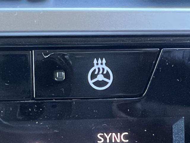 new 2025 Nissan Pathfinder car, priced at $45,623