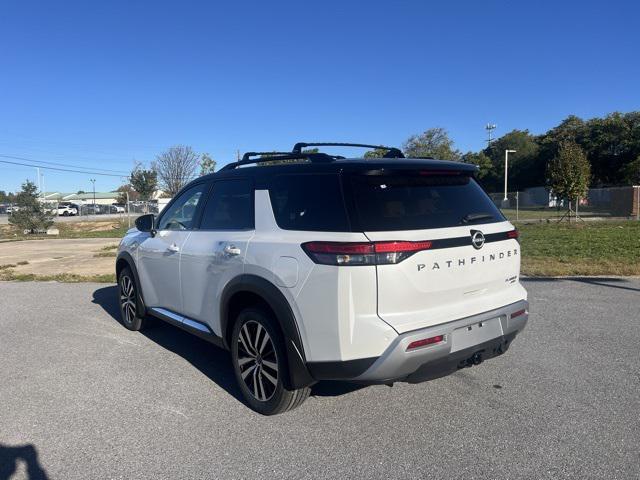 new 2025 Nissan Pathfinder car, priced at $45,623