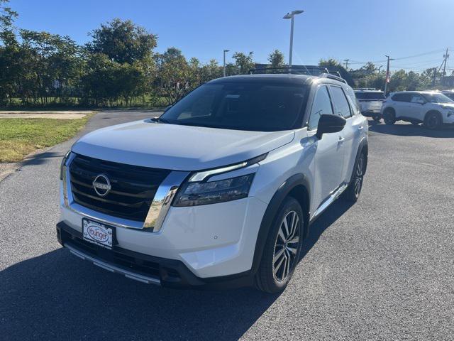 new 2025 Nissan Pathfinder car, priced at $45,623