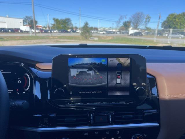 new 2025 Nissan Pathfinder car, priced at $45,623