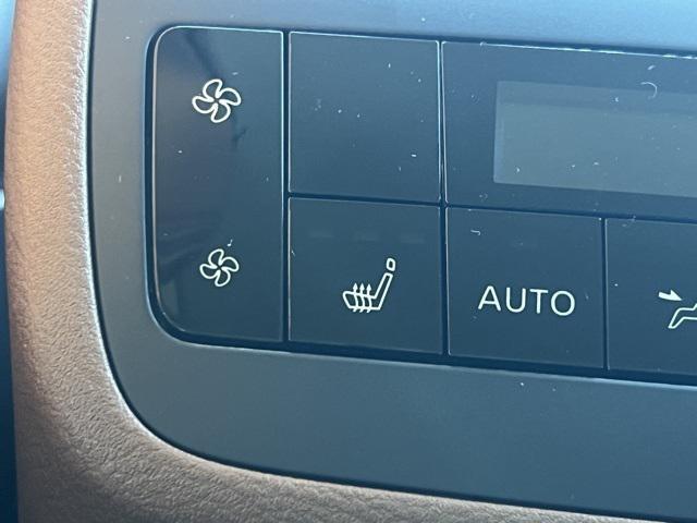 new 2025 Nissan Pathfinder car, priced at $45,623