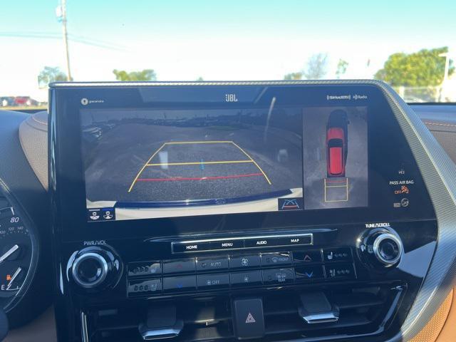 used 2021 Toyota Highlander car, priced at $36,275