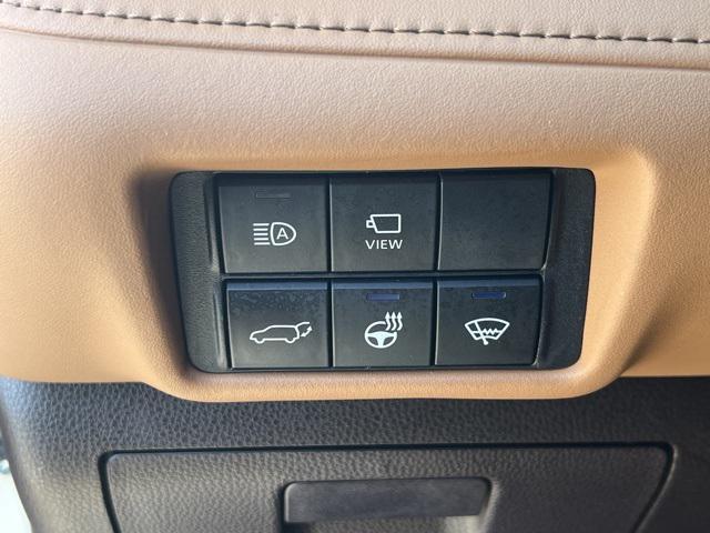 used 2021 Toyota Highlander car, priced at $36,275