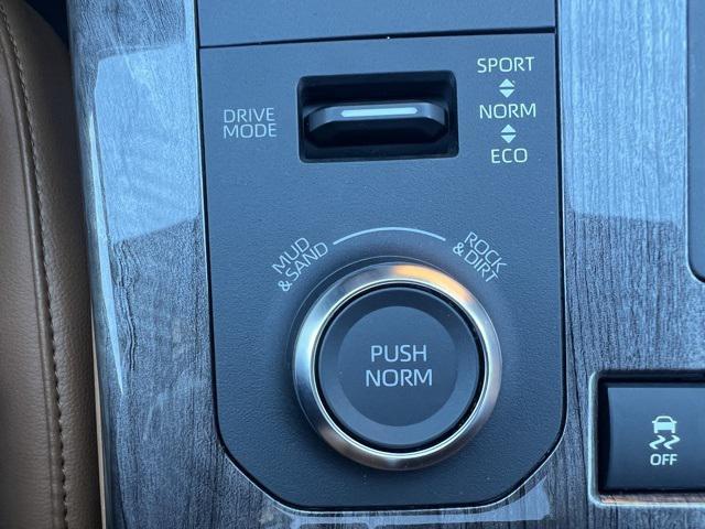 used 2021 Toyota Highlander car, priced at $36,275