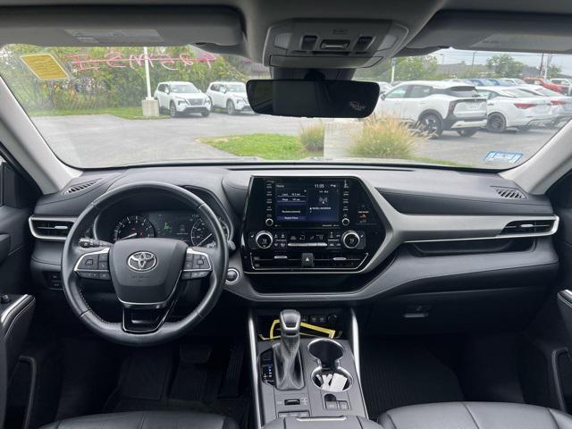 used 2021 Toyota Highlander car, priced at $33,800