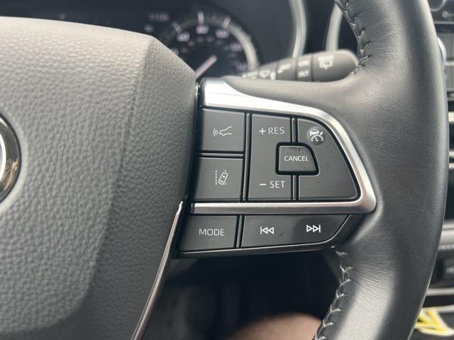 used 2021 Toyota Highlander car, priced at $33,800