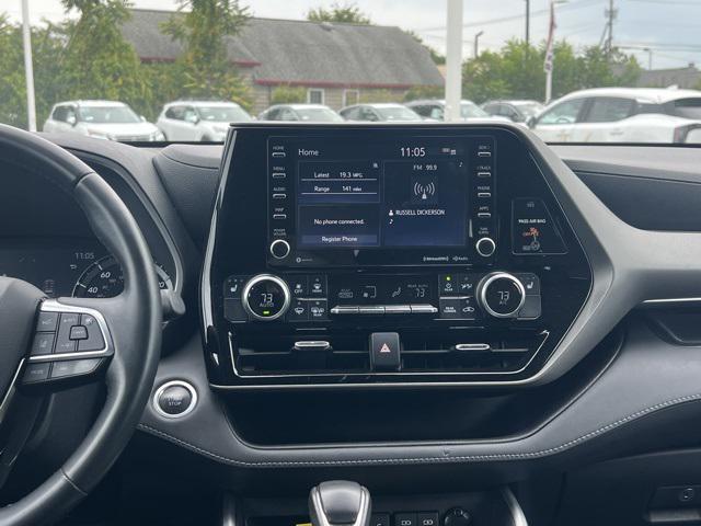 used 2021 Toyota Highlander car, priced at $33,800